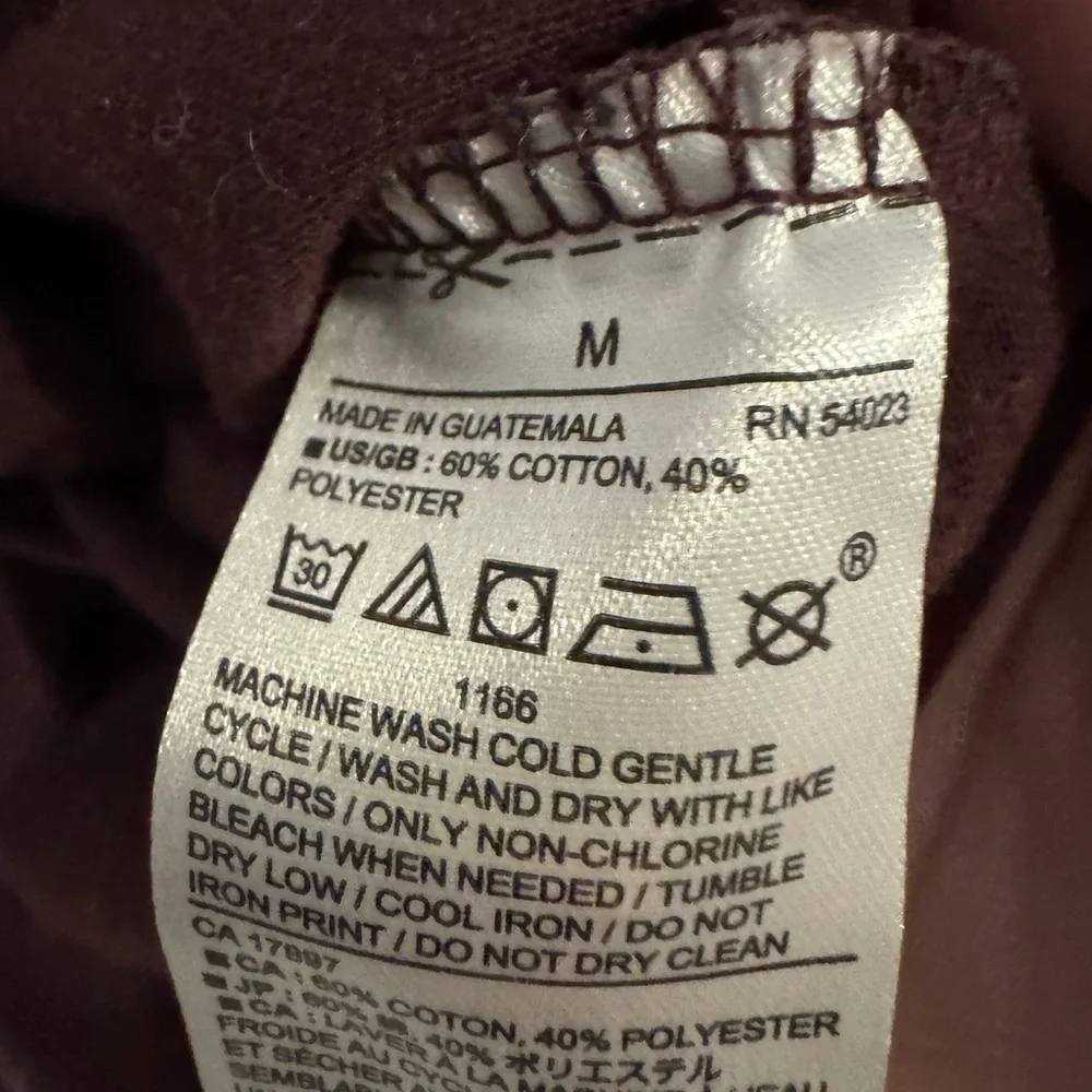 Banana Republic Maroon Shark Graphic Tee. Size Medium.